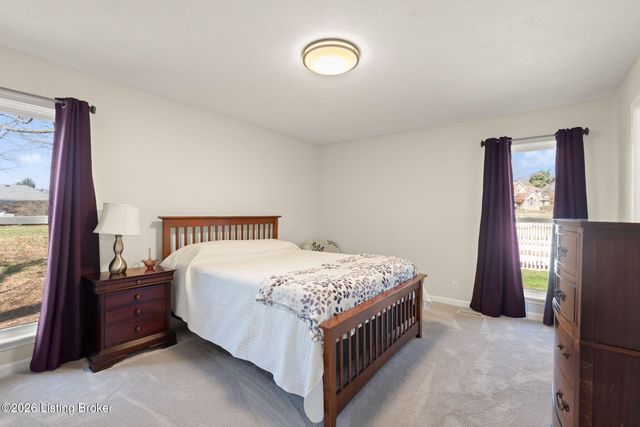 10700 Tall Tree Ct, Louisville, KY 40241