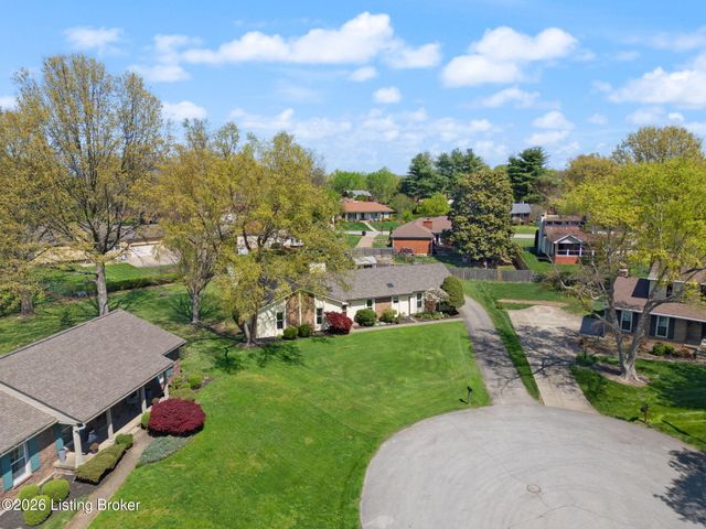 10700 Tall Tree Ct, Louisville, KY 40241