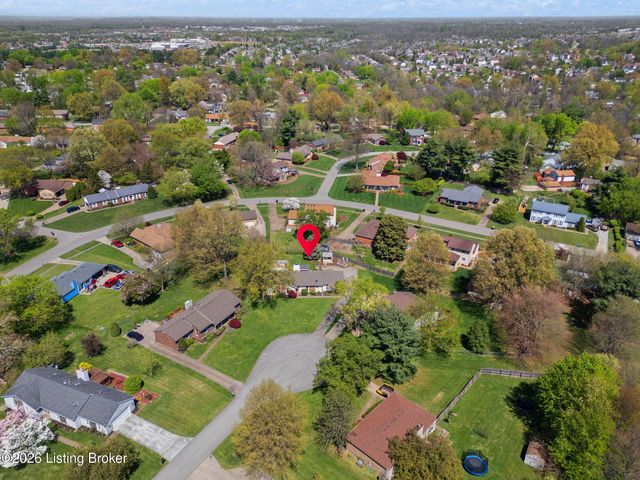 10700 Tall Tree Ct, Louisville, KY 40241