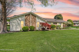 10700 Tall Tree Ct, Louisville, KY 40241