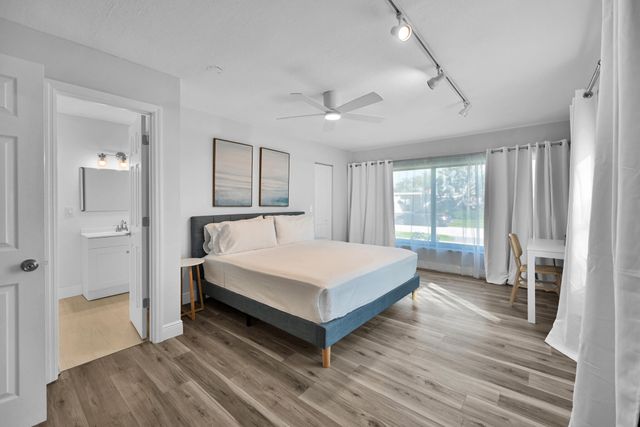 908 SE 16th Street, Deerfield Beach, FL 33441