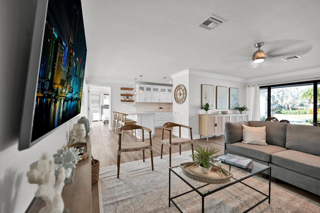 908 SE 16th Street, Deerfield Beach, FL 33441