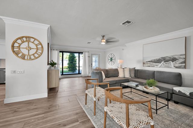 908 SE 16th Street, Deerfield Beach, FL 33441