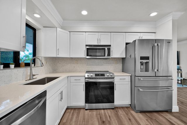 908 SE 16th Street, Deerfield Beach, FL 33441