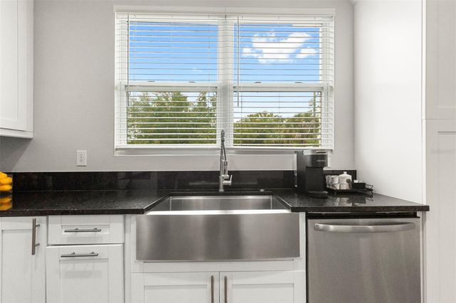 510 E LIME STREET, Tarpon Springs, FL 34689