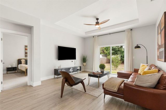 510 E LIME STREET, Tarpon Springs, FL 34689