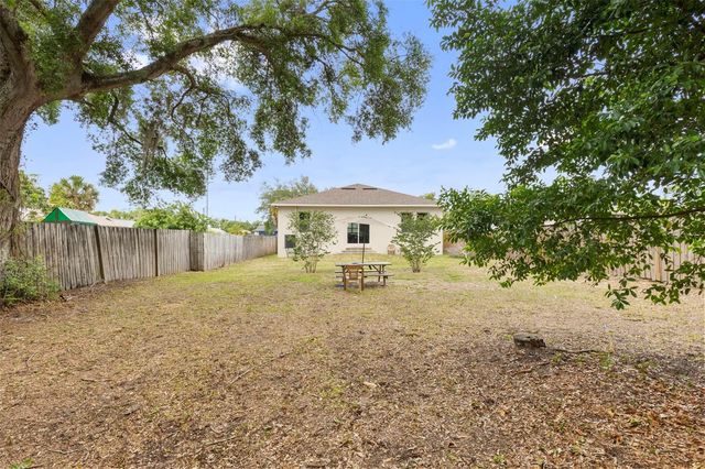 510 E LIME STREET, Tarpon Springs, FL 34689