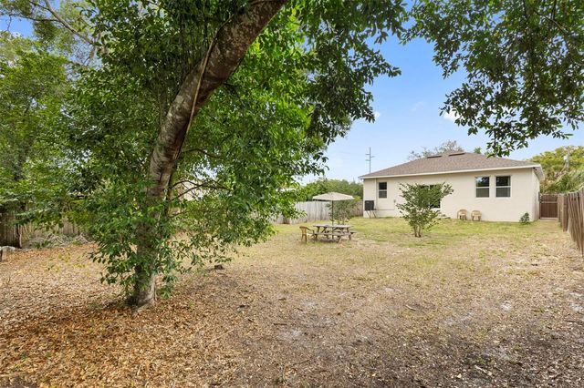 510 E LIME STREET, Tarpon Springs, FL 34689