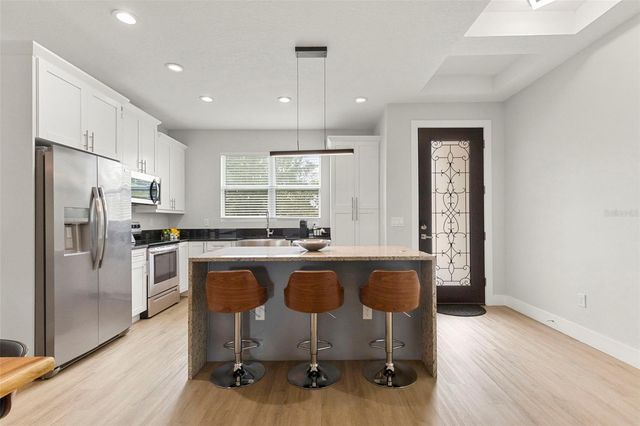 510 E LIME STREET, Tarpon Springs, FL 34689