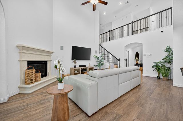 15 Garden Path Place, Tomball, TX 77375