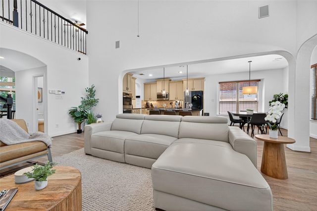 15 Garden Path Place, Tomball, TX 77375