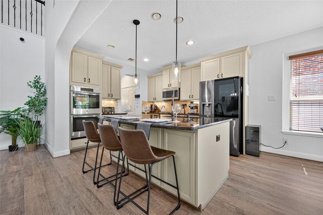 15 Garden Path Place, Tomball, TX 77375