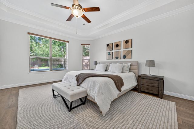 15 Garden Path Place, Tomball, TX 77375