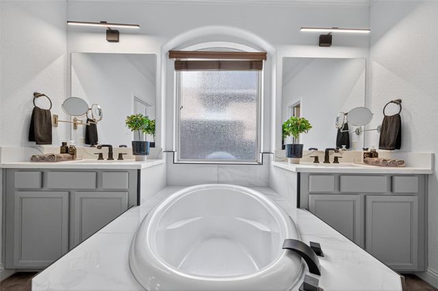 15 Garden Path Place, Tomball, TX 77375