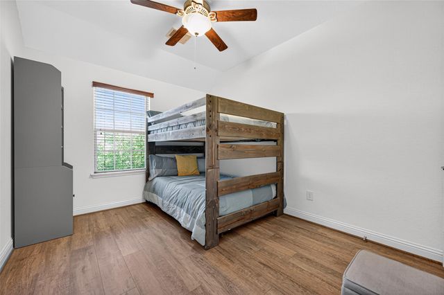 15 Garden Path Place, Tomball, TX 77375