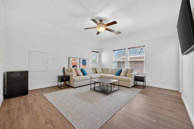 15 Garden Path Place, Tomball, TX 77375