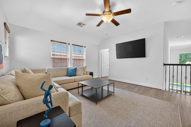 15 Garden Path Place, Tomball, TX 77375