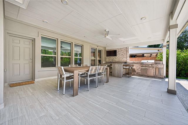 15 Garden Path Place, Tomball, TX 77375