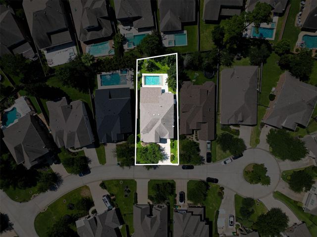 15 Garden Path Place, Tomball, TX 77375