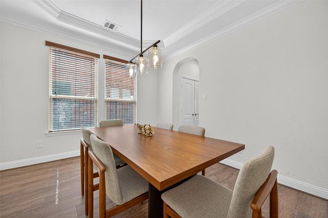 15 Garden Path Place, Tomball, TX 77375