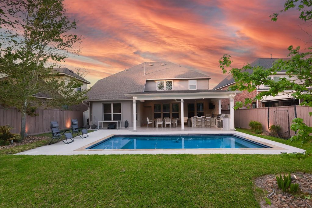 15 Garden Path Place, Tomball, TX 77375