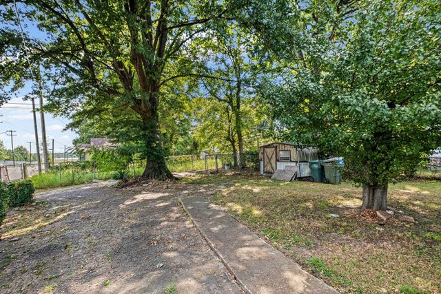 615 E MALLORY AVE, Memphis, TN 38106