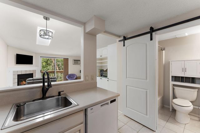 17587 Pond Circle, Eden Prairie, MN 55346