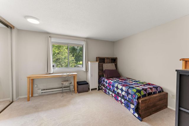 17587 Pond Circle, Eden Prairie, MN 55346