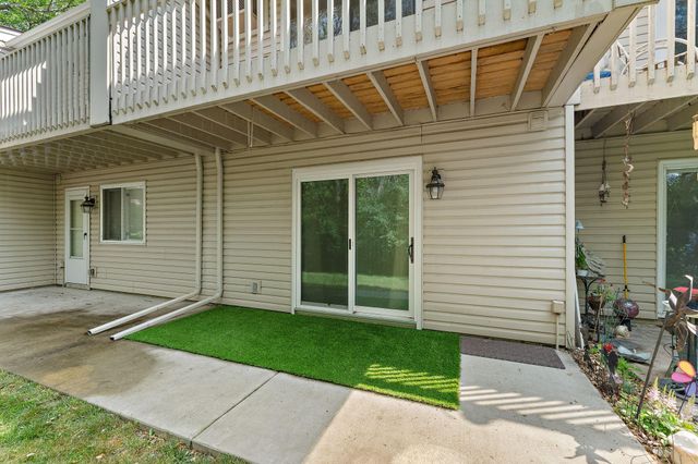 17587 Pond Circle, Eden Prairie, MN 55346