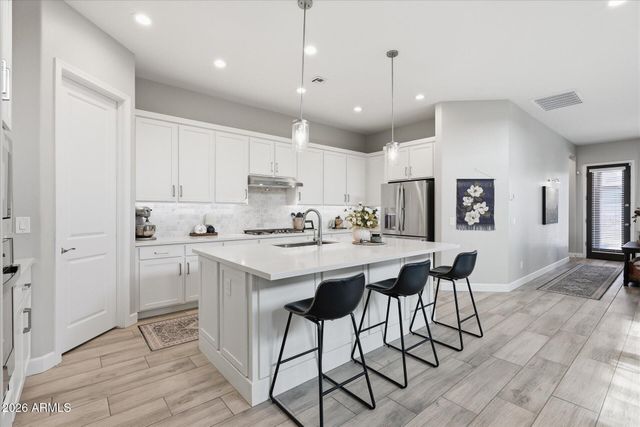 9937 E Tesla Avenue, Mesa, AZ 85212