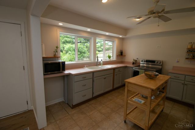 10 Highridge Drive, Loveland, OH 45140