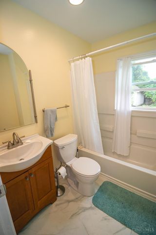 10 Highridge Drive, Loveland, OH 45140