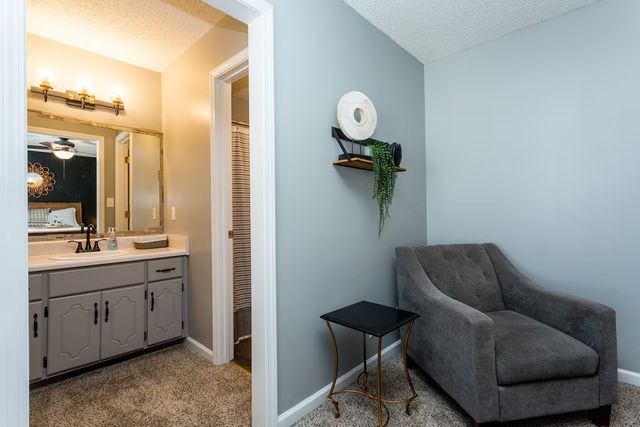 3286 N Senseney Cir, Clarksville, TN 37042