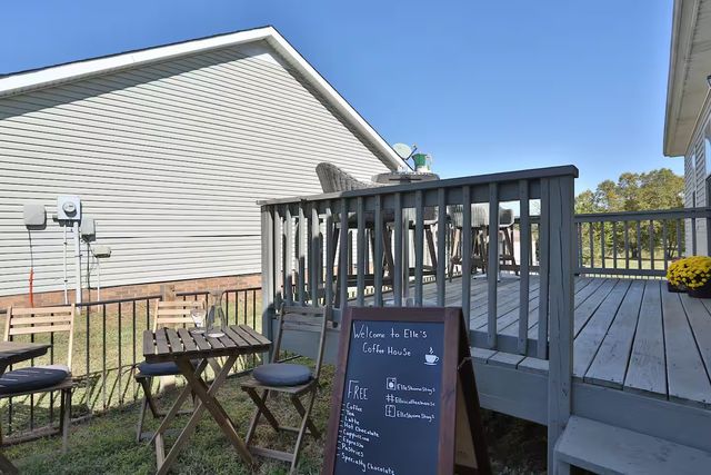 3286 N Senseney Cir, Clarksville, TN 37042