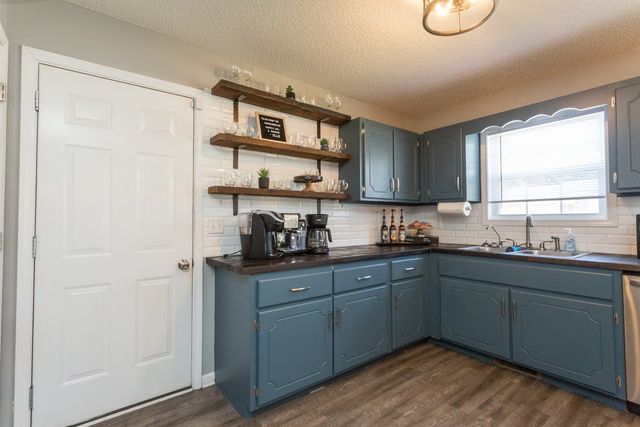 3286 N Senseney Cir, Clarksville, TN 37042