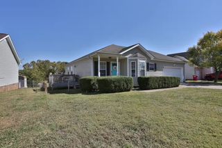 3286 N Senseney Cir, Clarksville, TN 37042