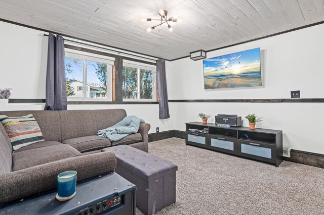 8215 Janero Avenue S, Cottage Grove, MN 55016