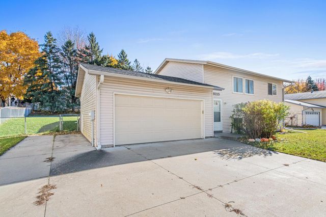 8215 Janero Avenue S, Cottage Grove, MN 55016