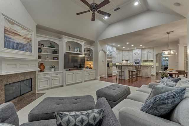 7 Stanwick Place, The Woodlands, TX 77382