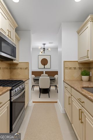 5250 Forest Downs Lane, Atlanta, GA 30349