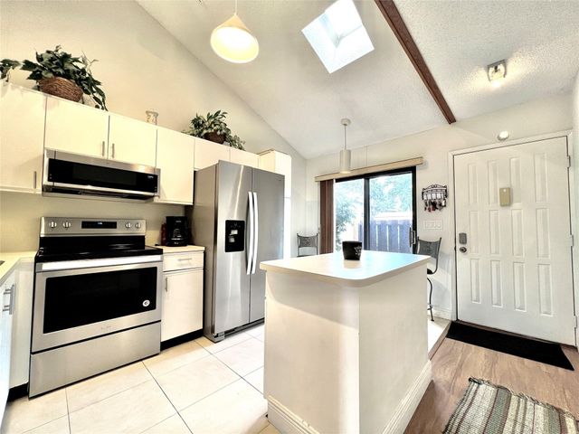 7750 NW 79th Avenue H5, Tamarac, FL 33321
