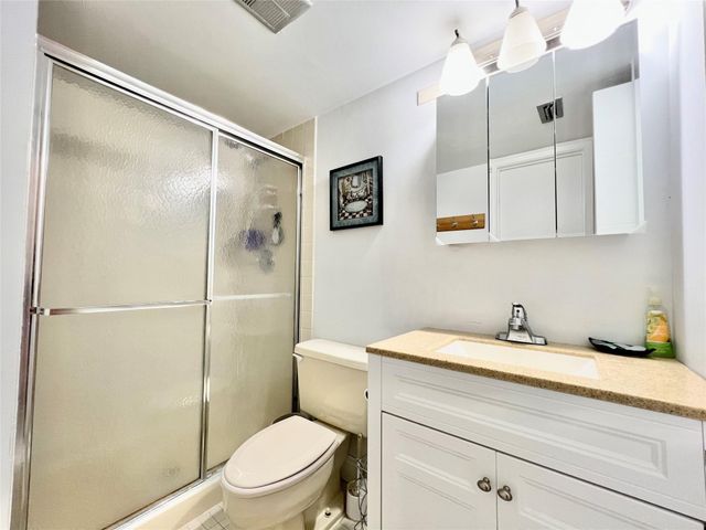 7750 NW 79th Avenue H5, Tamarac, FL 33321