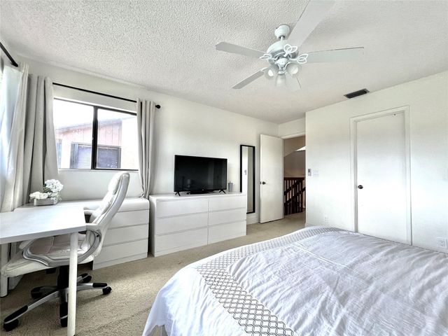 7750 NW 79th Avenue H5, Tamarac, FL 33321