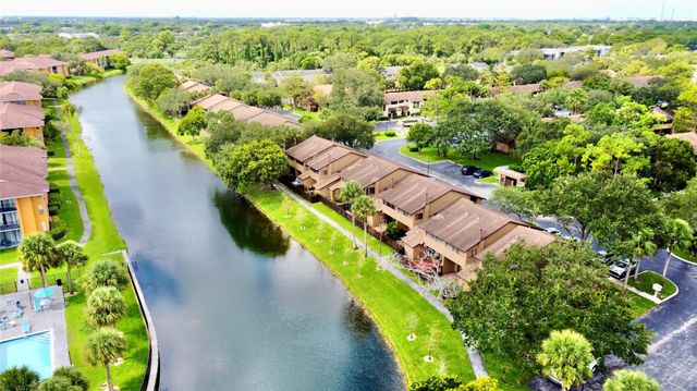 7750 NW 79th Avenue H5, Tamarac, FL 33321