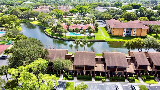 7750 NW 79th Avenue H5, Tamarac, FL 33321