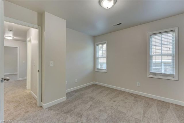 1608 Bridgeport Terrace, High Point, NC 27265