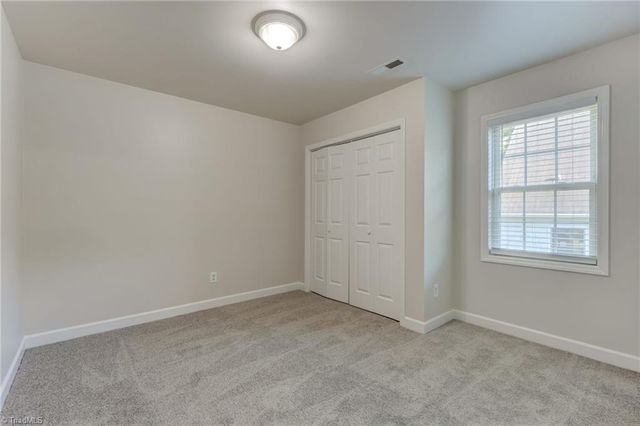 1608 Bridgeport Terrace, High Point, NC 27265