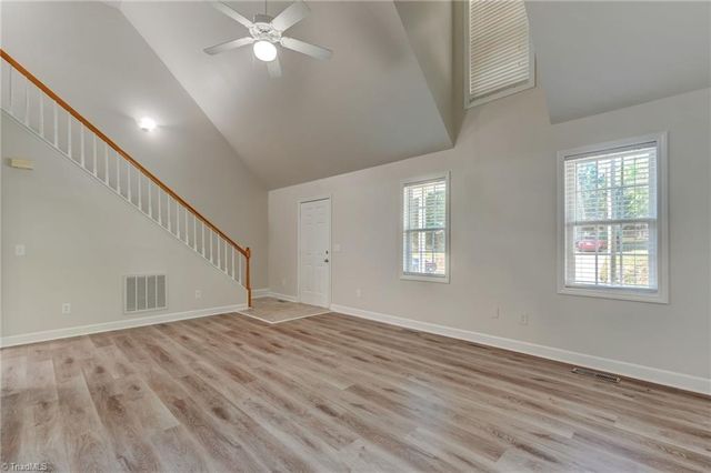 1608 Bridgeport Terrace, High Point, NC 27265