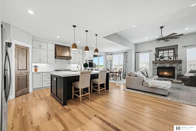 11976 S 118th Avenue, Papillion, NE 68046