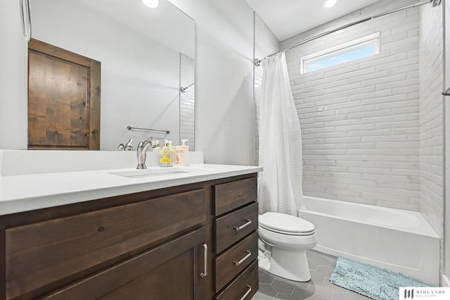 11976 S 118th Avenue, Papillion, NE 68046